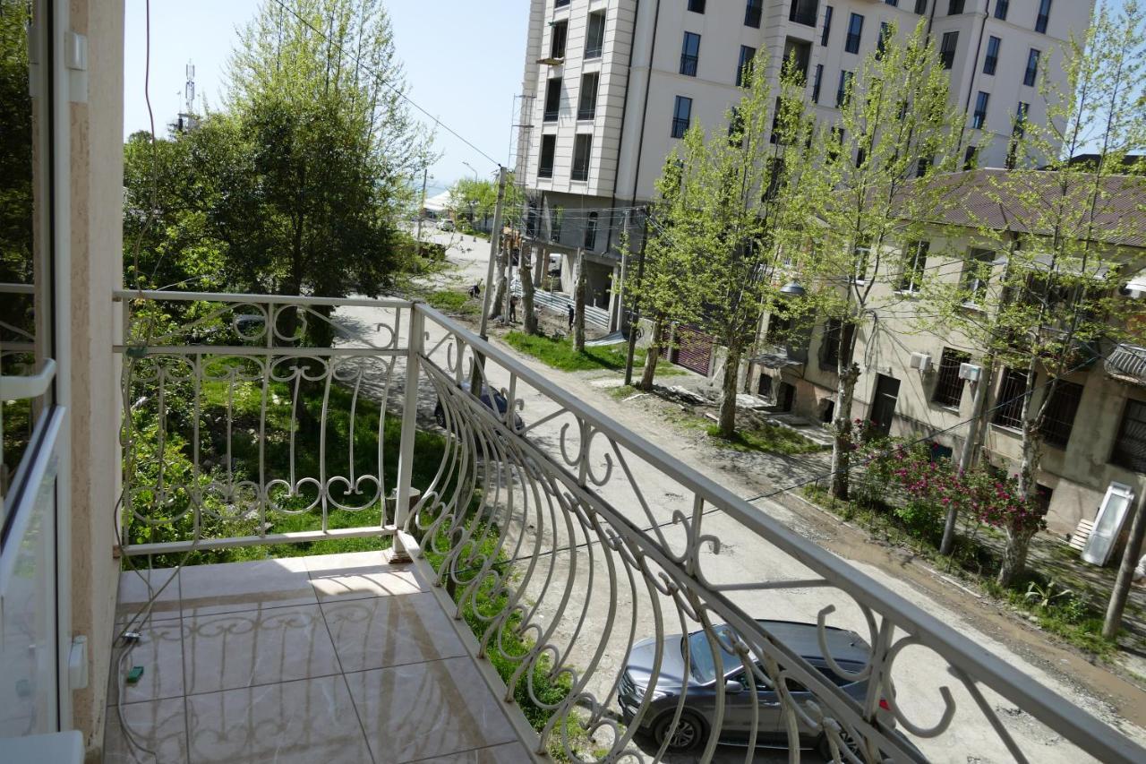 Apartments Na Beregu Sukhumi Ngoại thất bức ảnh