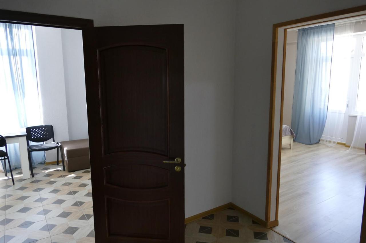 Apartments Na Beregu Sukhumi Ngoại thất bức ảnh