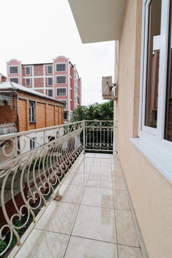 Apartments Na Beregu Sukhumi Ngoại thất bức ảnh
